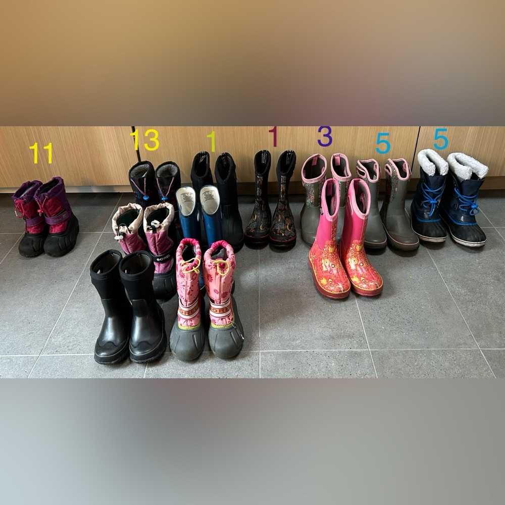 Kids big boots - size 12 to youth 4